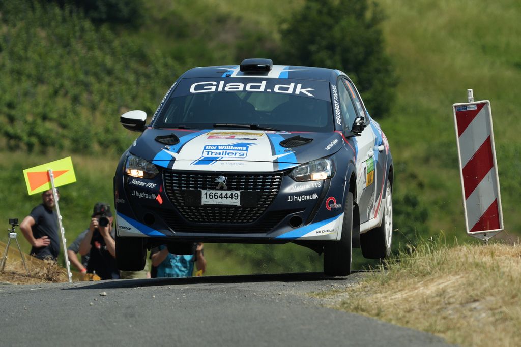 Jacob Madsen og Line Nedergaard kommer med en dugfrisk sejr fra Rallye Mittelrhein
(Foto: Sascha Dörrenbächer)